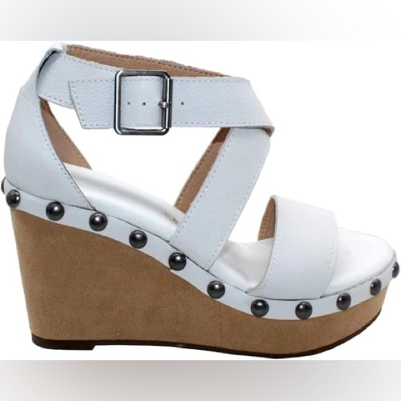 SOLD VERY VOLATILE Women's Zitola Leather Sandal Size 9 - Picture 1 of 16